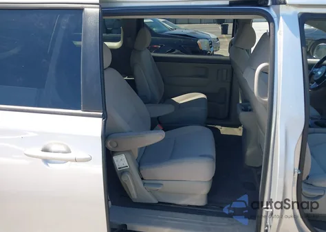 2015 Kia Sedona Lx из США, поврежденный, VIN KNDMB5C16F6068449